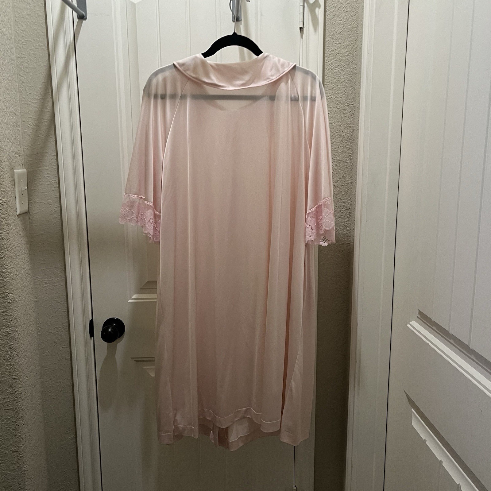 Vintage Lorraine Ice Pink Nylon Nightgown House coat Lace Trim Button Up Size L