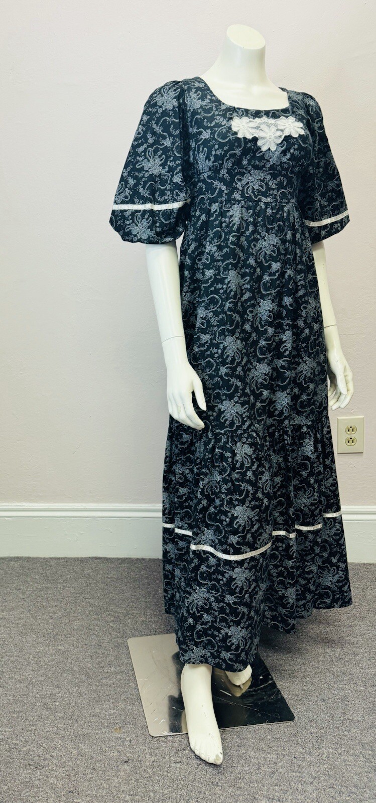 Vintage 70’s paper moon Gunne dress goth black floral prairie maxi 7 fits 9