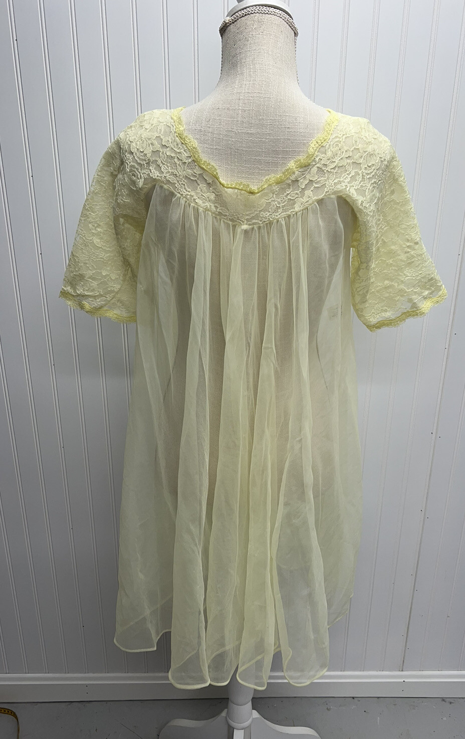 Vtg Lisette By Al Sterling Sheer Nylon Lace Robe yellow sz M
