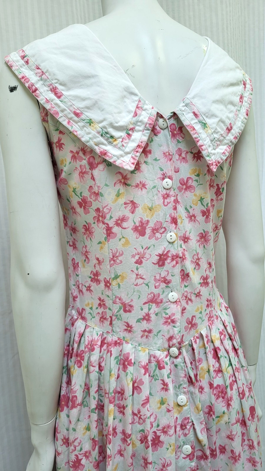 Vintage Passports of Pier 1 Imports Pink Floral Button Back DRESS – Size XS