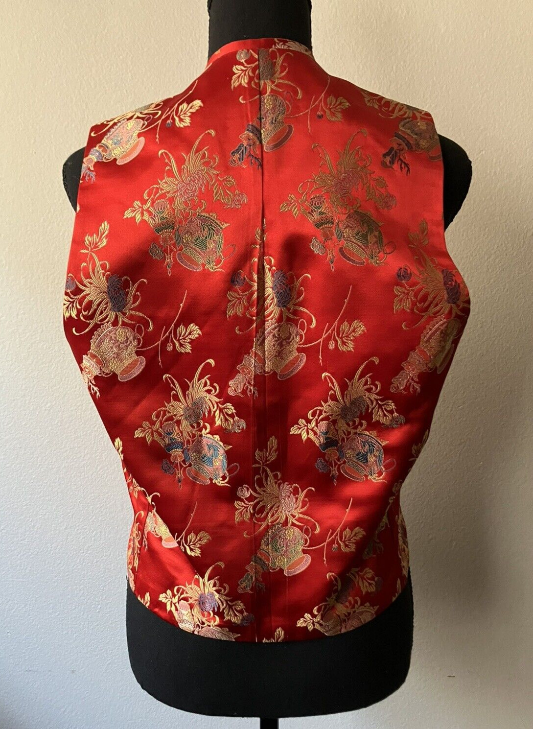 Vintage ’80s/’90s Asian-Inspired Red Brocade Button Up Vest Women’s Medium READ