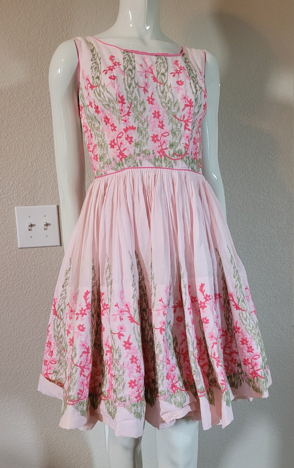 Vintage Handmade Pink Floral Embroidery Dress