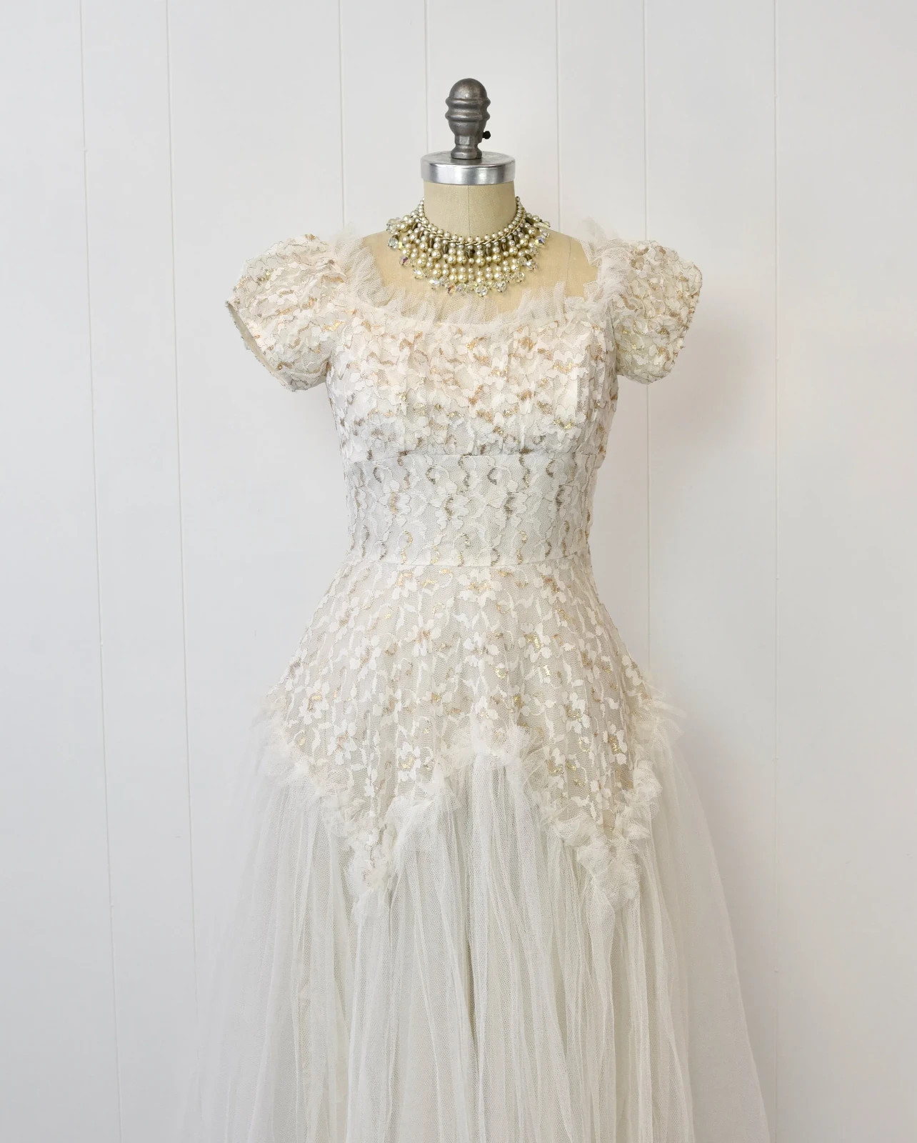 Vintage 1950s White Tulle Lace Floral Metallic Mid Century Bridal Wedding Dress