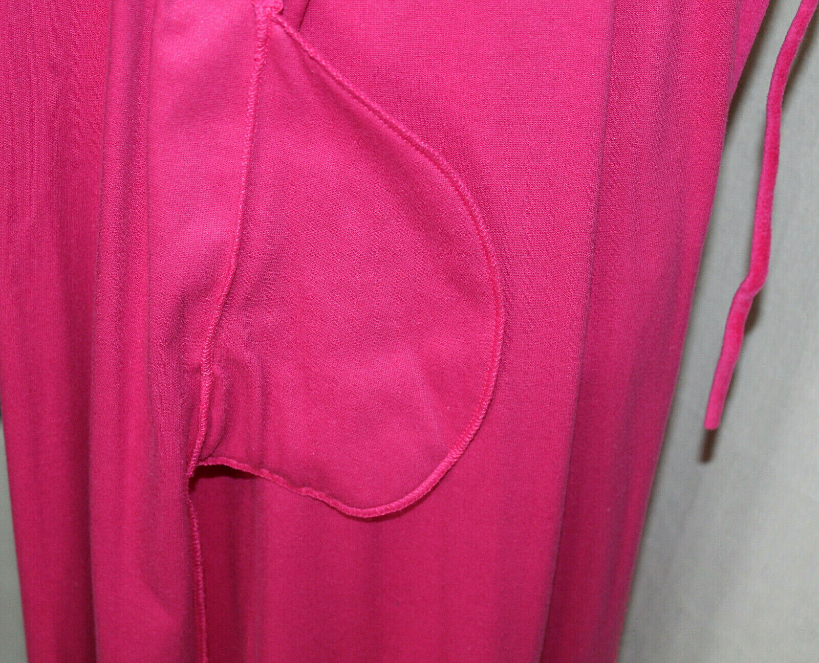 NEW! Vintage GERRY Plush Velour PINK Bathrobe w Embossed Design Trim Size Medium