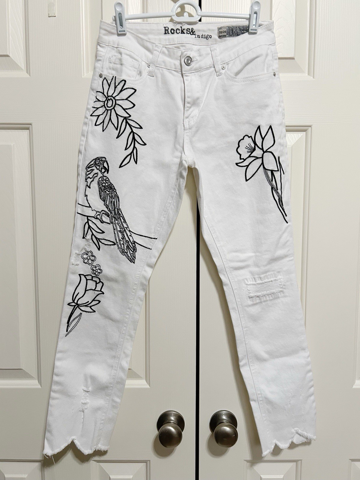 Rocks & Indigo Jeans 10 White Embroidery Grunge 80’s Distressed Floral