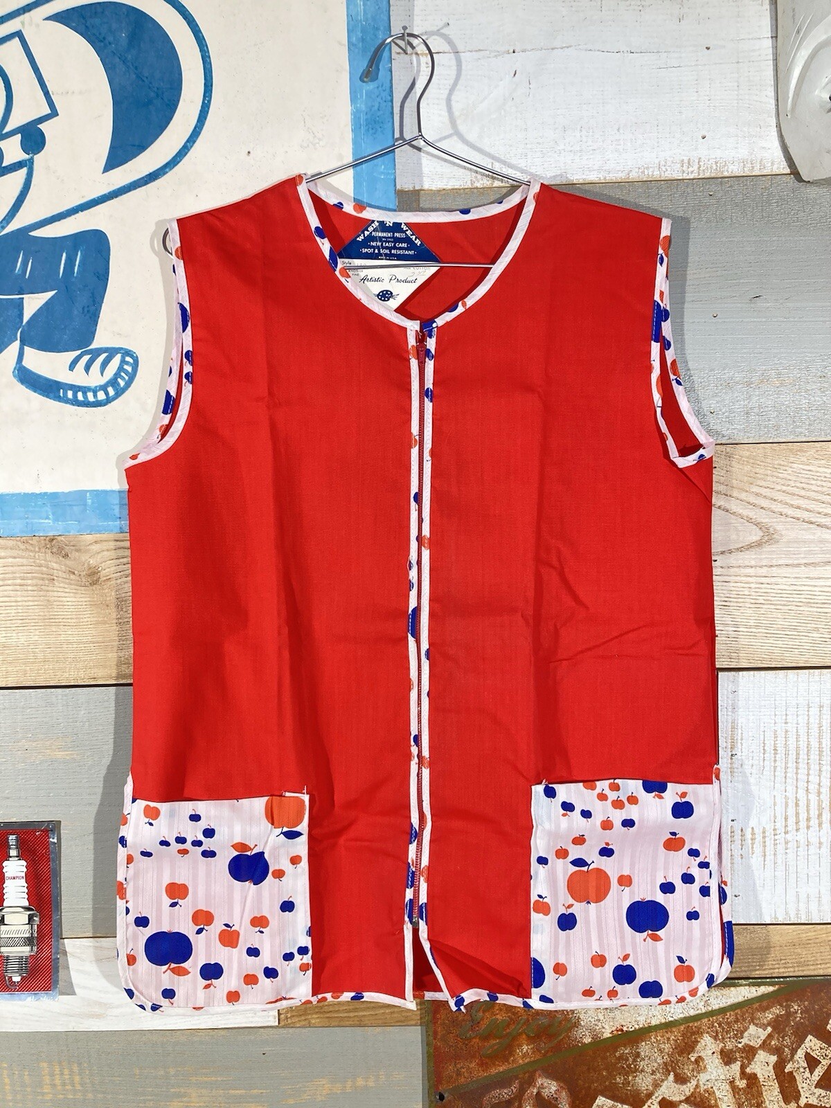 Vintage 60s 70s DEADSTOCK Apple Kitchen Smock Apron Zip Up Baking Wear NOS RED M