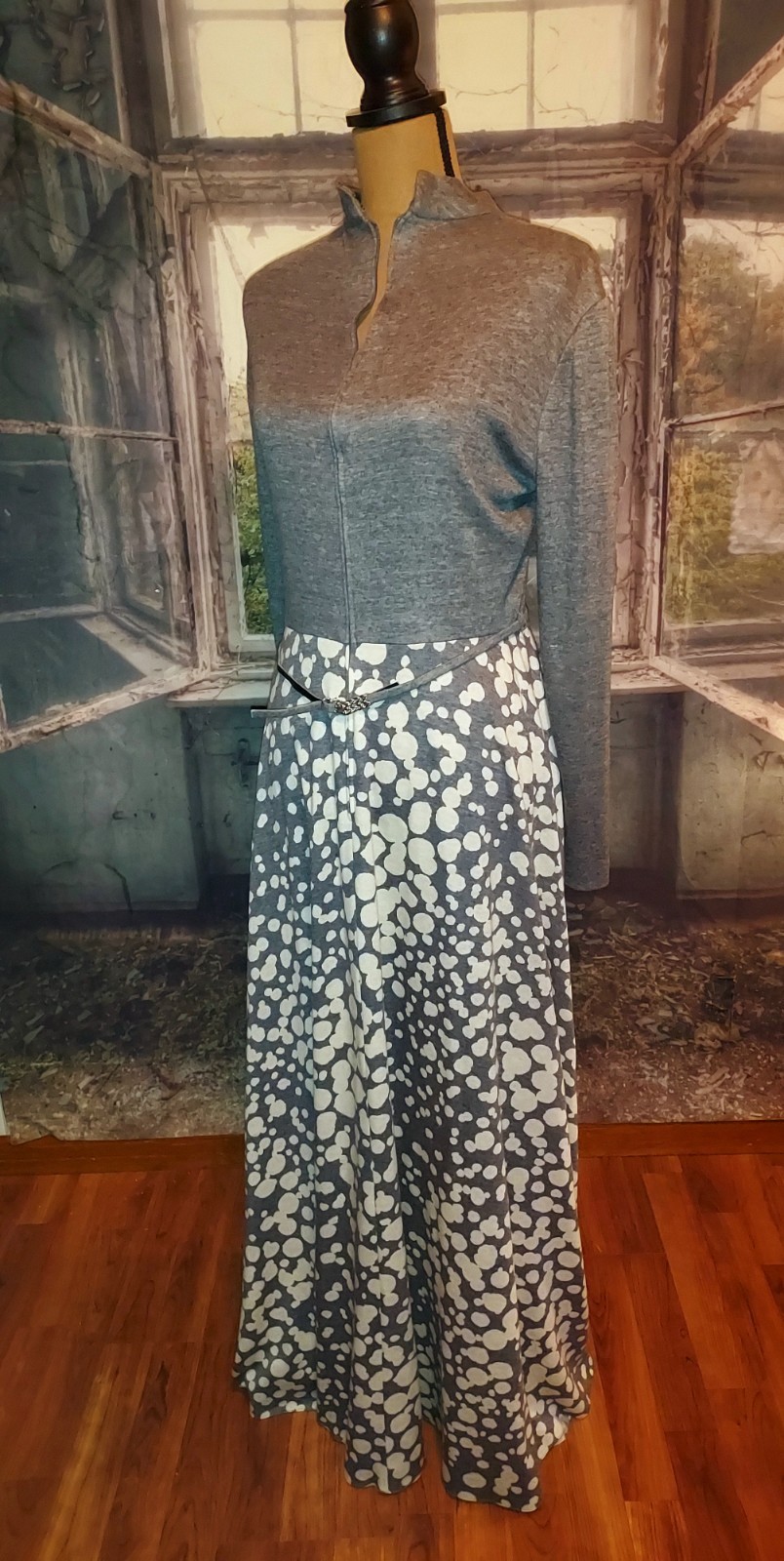 Vintage 1970s Mollie Parnis Boutique A-Line Knit Maxi Dress with Shawl S/M