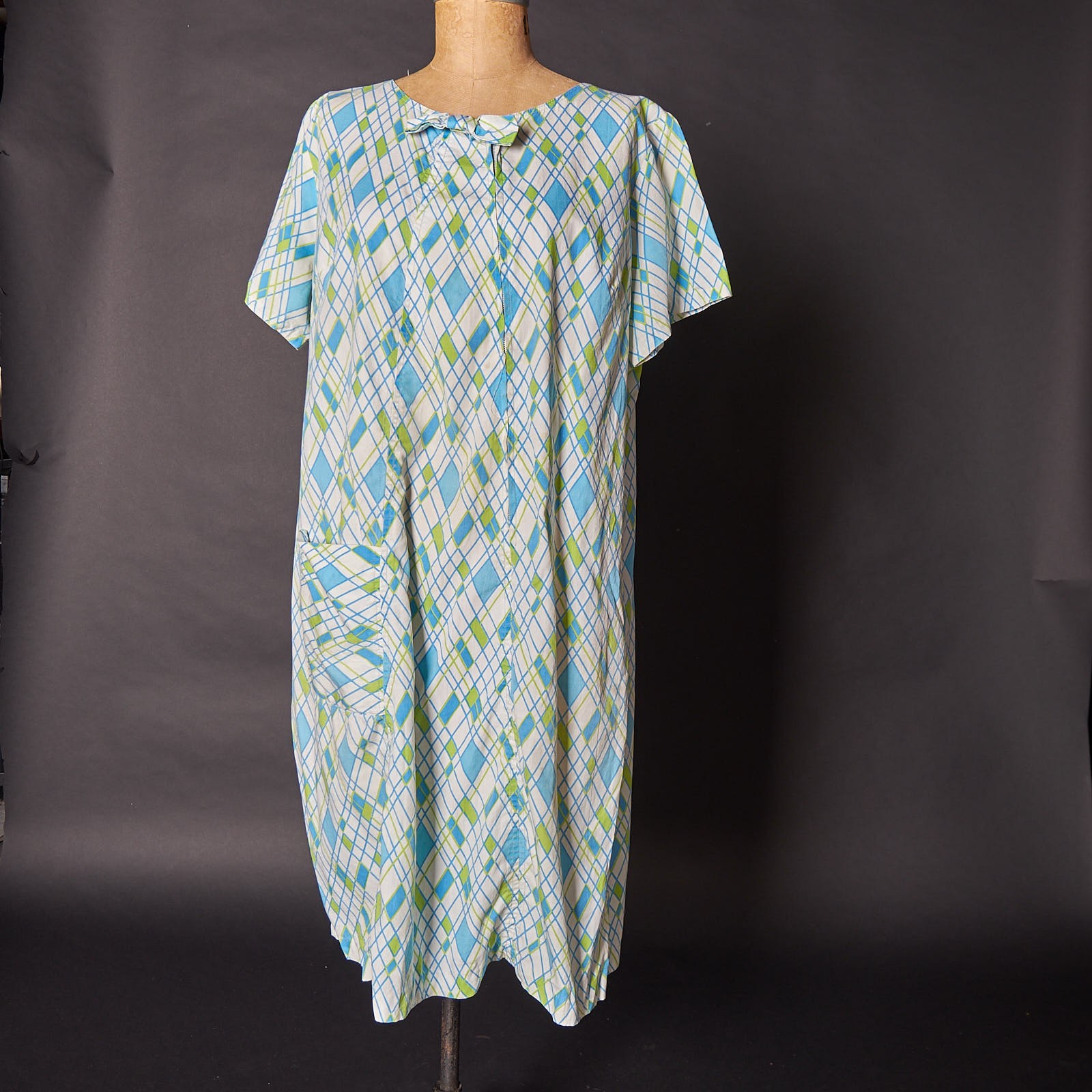 1950s Atomic Pattern House Shift Shirt Dress Green and Blue Vintage Nightdress