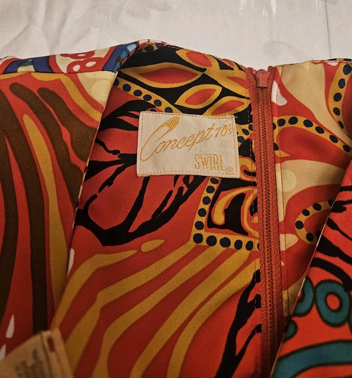 Vintage Concept 70’s Swirl Women’s Blouse (12) Necklace/Belt Not Included Groovy