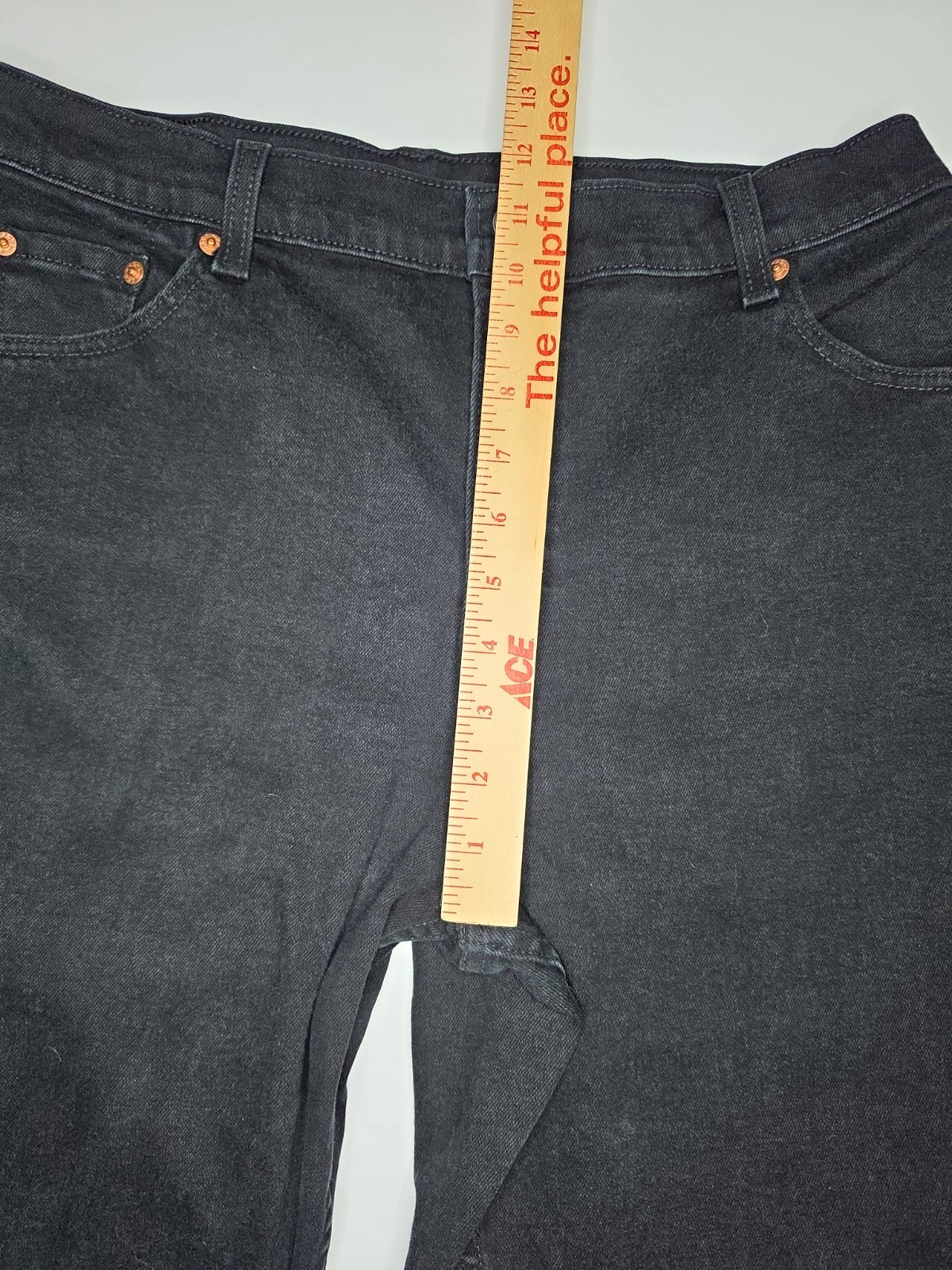 VTG Levi’s 550 Jeans Women’s 14 30×28 Black Relaxed Fit Tapered Leg Brazil 90s