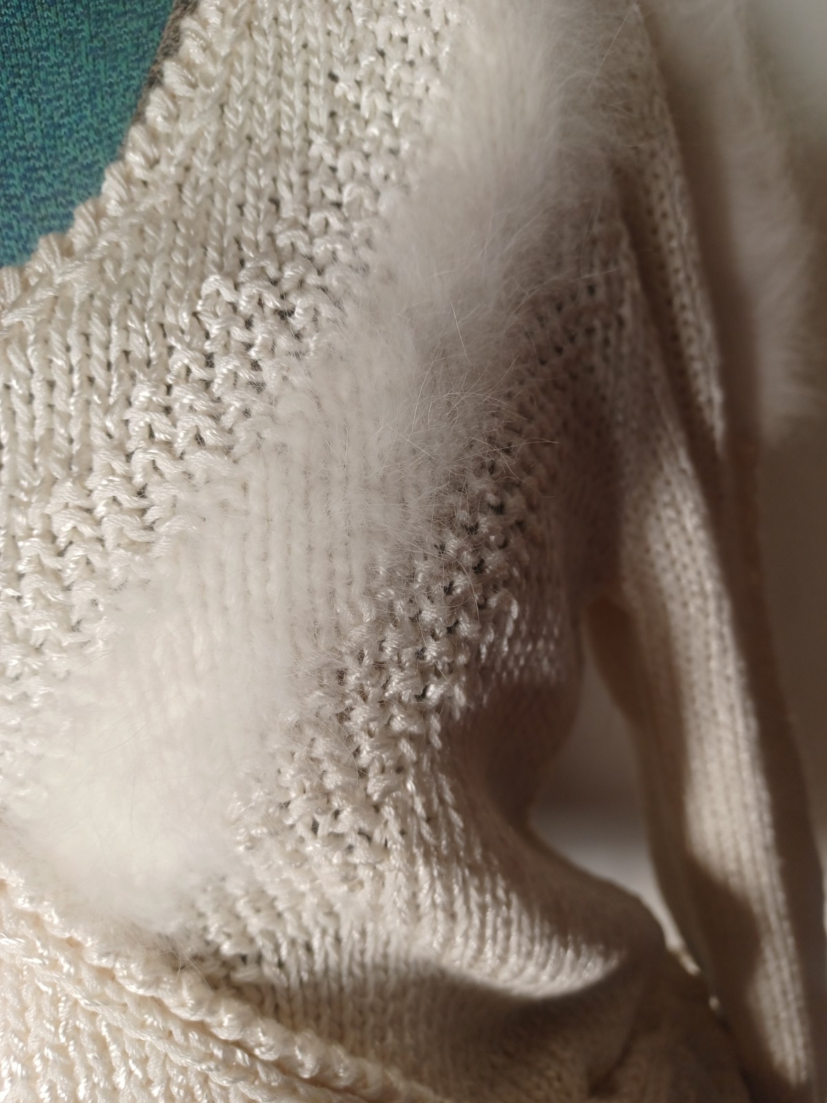 Vintage 1980s Hand-knit Ivory Angora Soft-Girl Sweater by Nannell