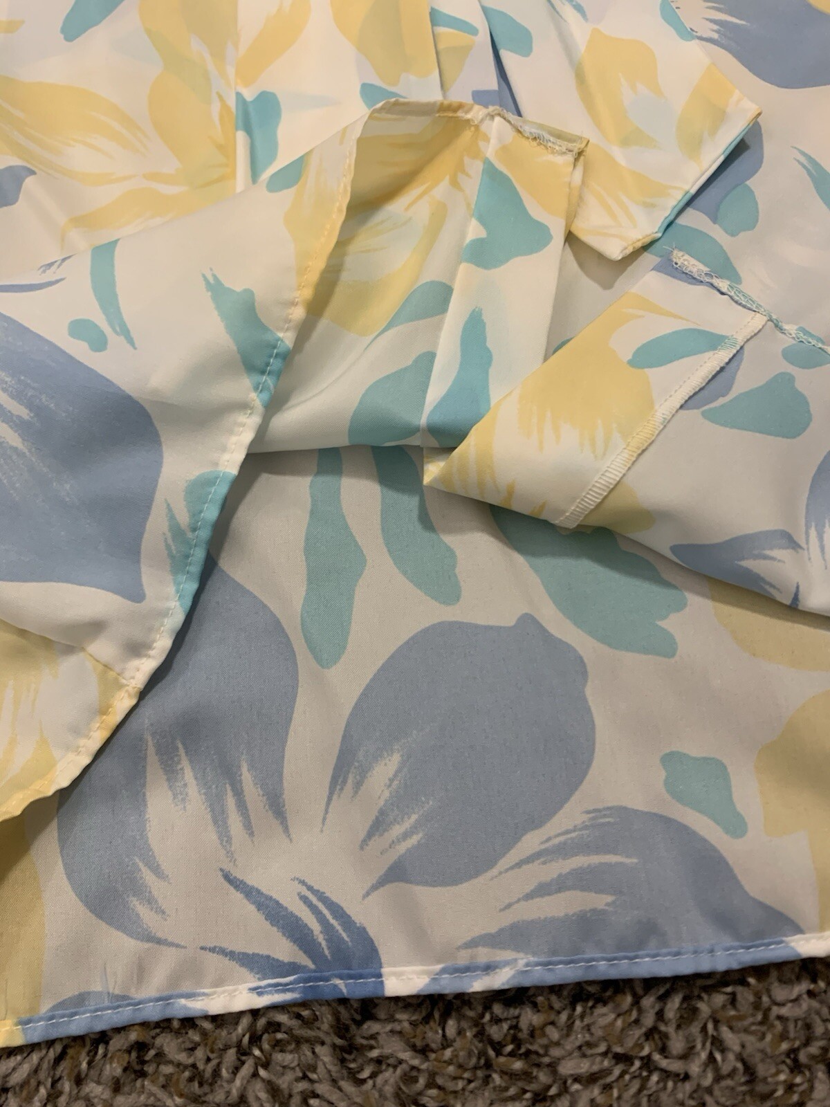 Vintage Laura Mae Woven Polyester Floral Size 12 Office Top Blouse Neck Bow USA