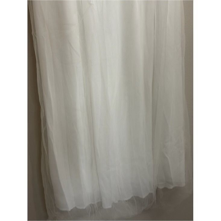 White Lace Applique Tulle Maxi Dress V-Neck Sleeveless Floral Bridal Gown