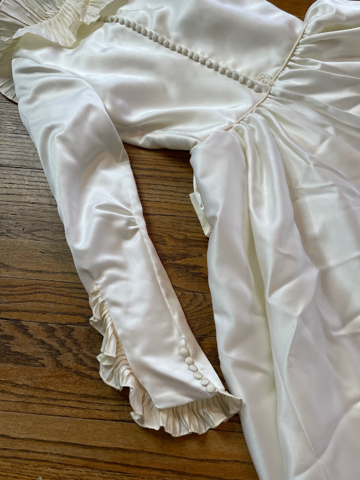 Vintage 70s 80s USA Michele Piccione Modest Ivory Victorian Ruffle Wedding Dress