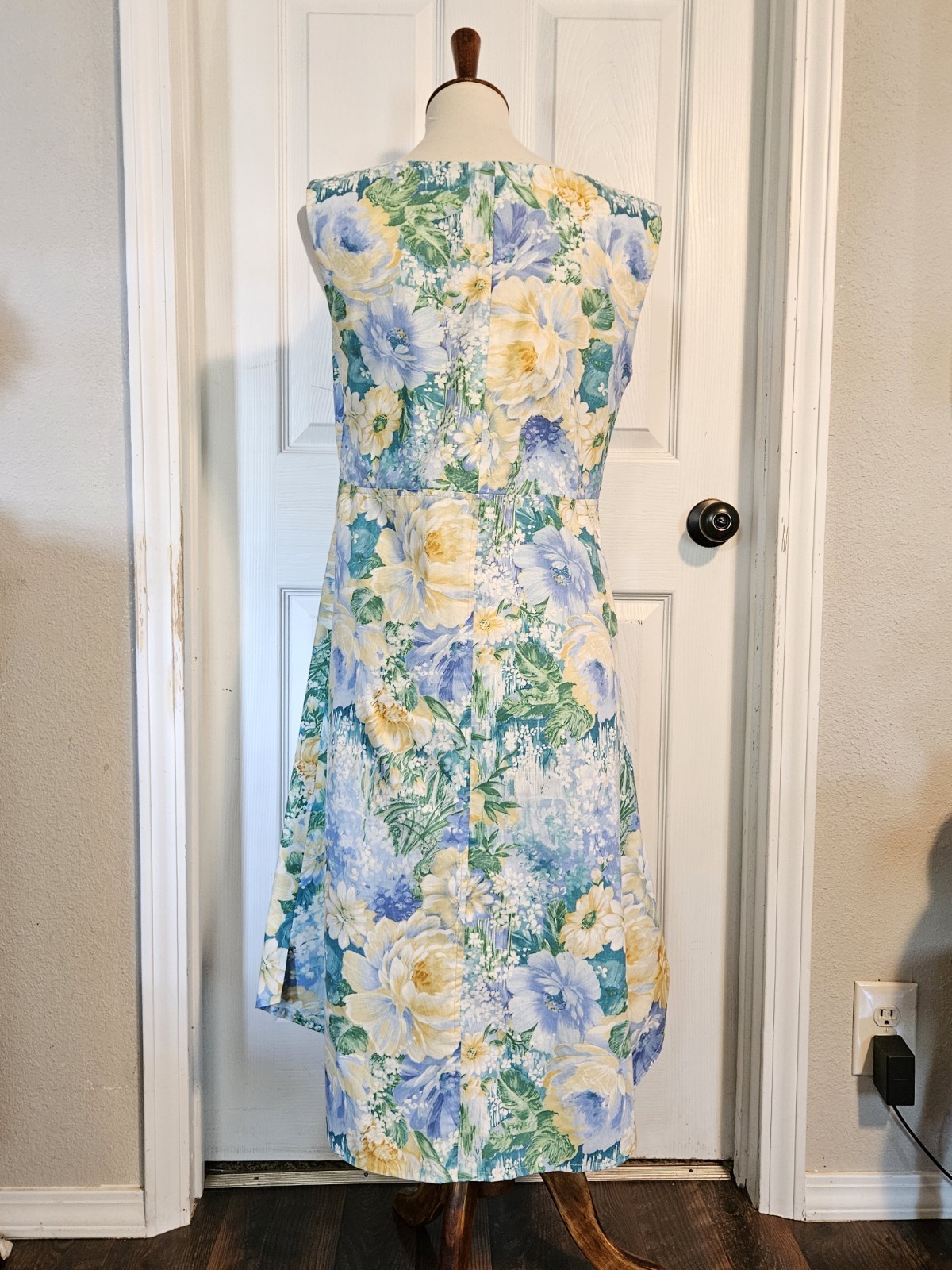 Vintage 1960s Handmade Blue Yellow Floral Sleeveless Cotton Midi Dress Size Med