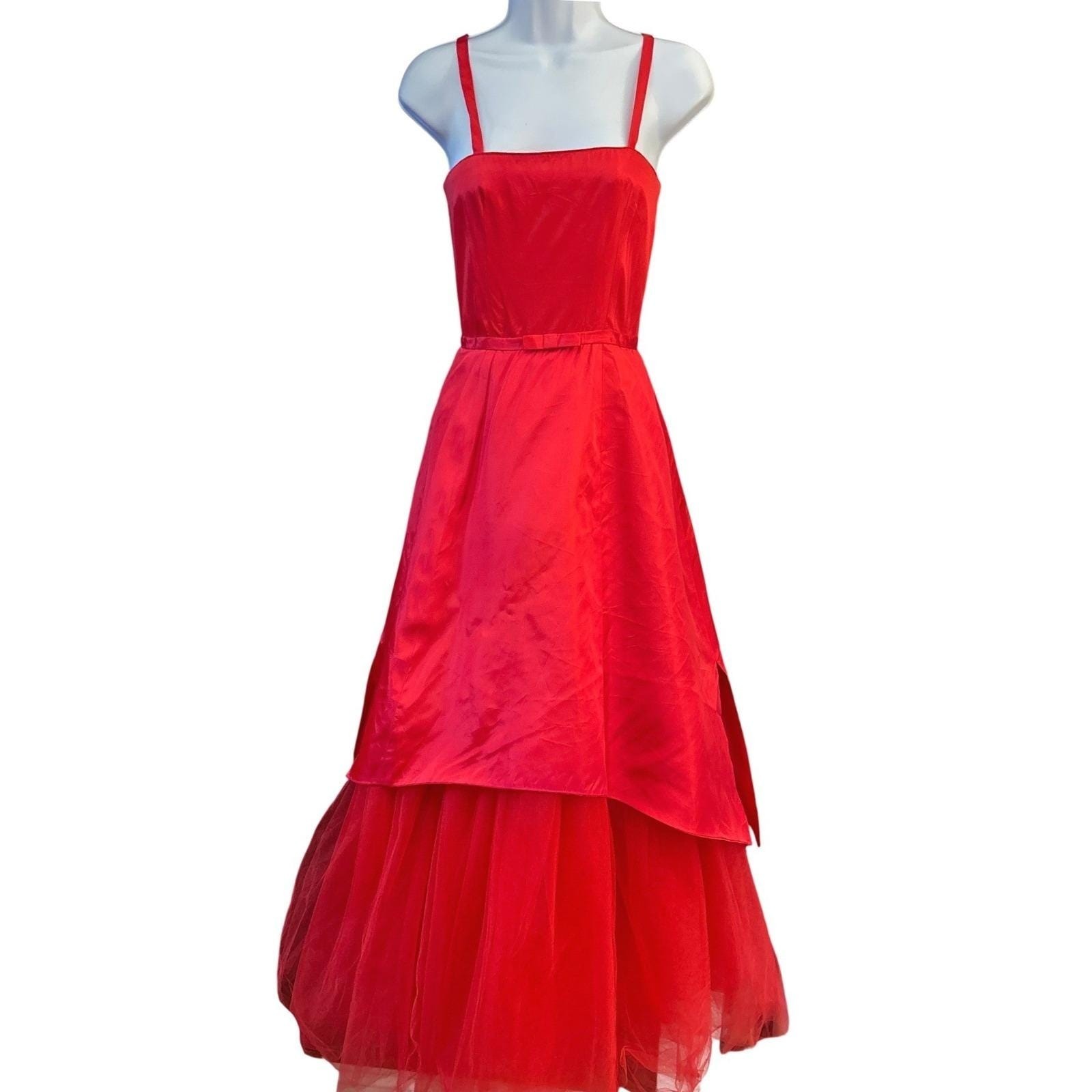 Vintage Aunt Joan Red Tulle Ballgown Prom Glamour Regencycore Old Hollywood