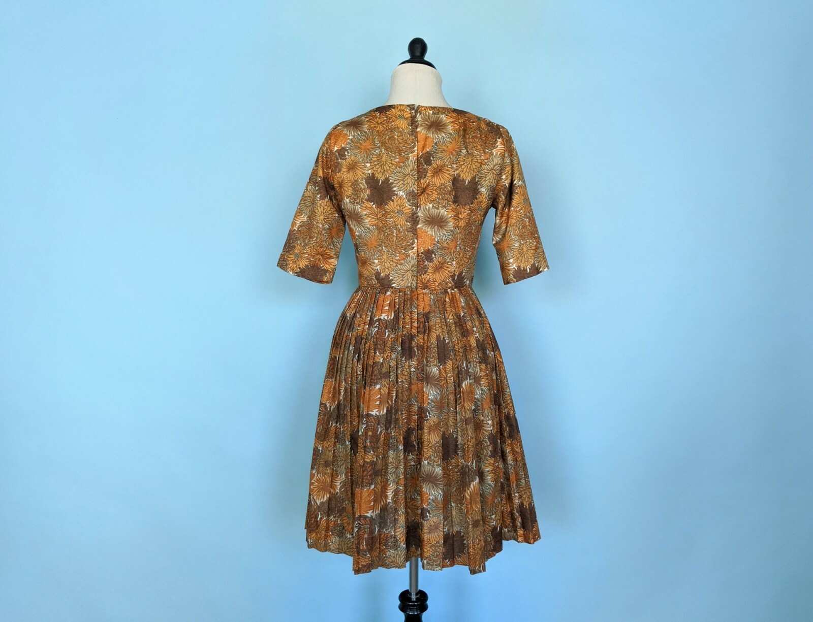 Vintage 50s/Early 60s Floral Print Day Dress 1950s Dress with Full Pleated Skirt