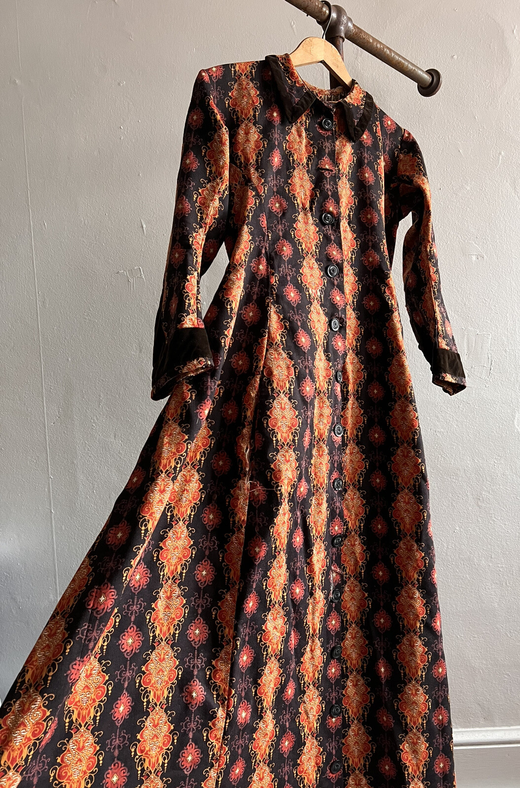 Antique Victorian 1880’s Paisley Wrapper Dress Gown Buttons Wool Bustle 19thC