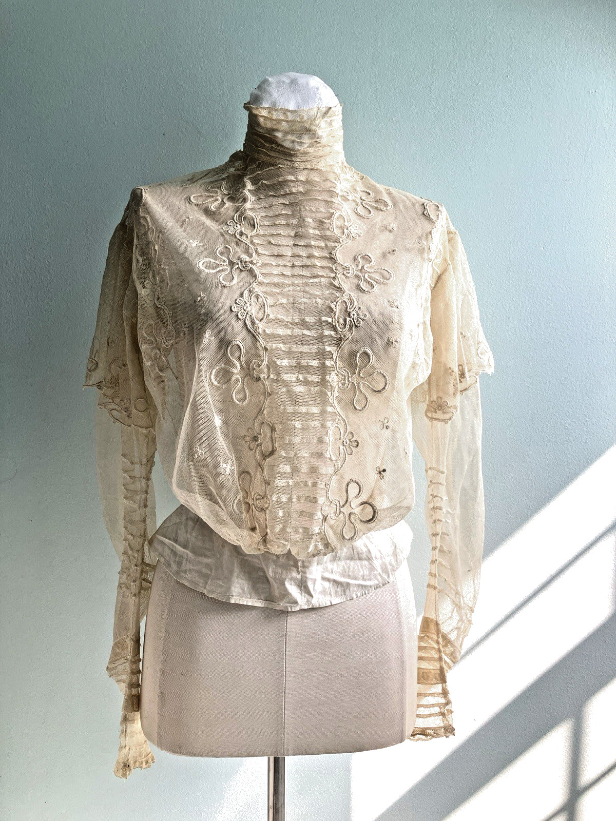 Antique Edwardian Victorian Embroidered Tulle Lace Blouse top XS