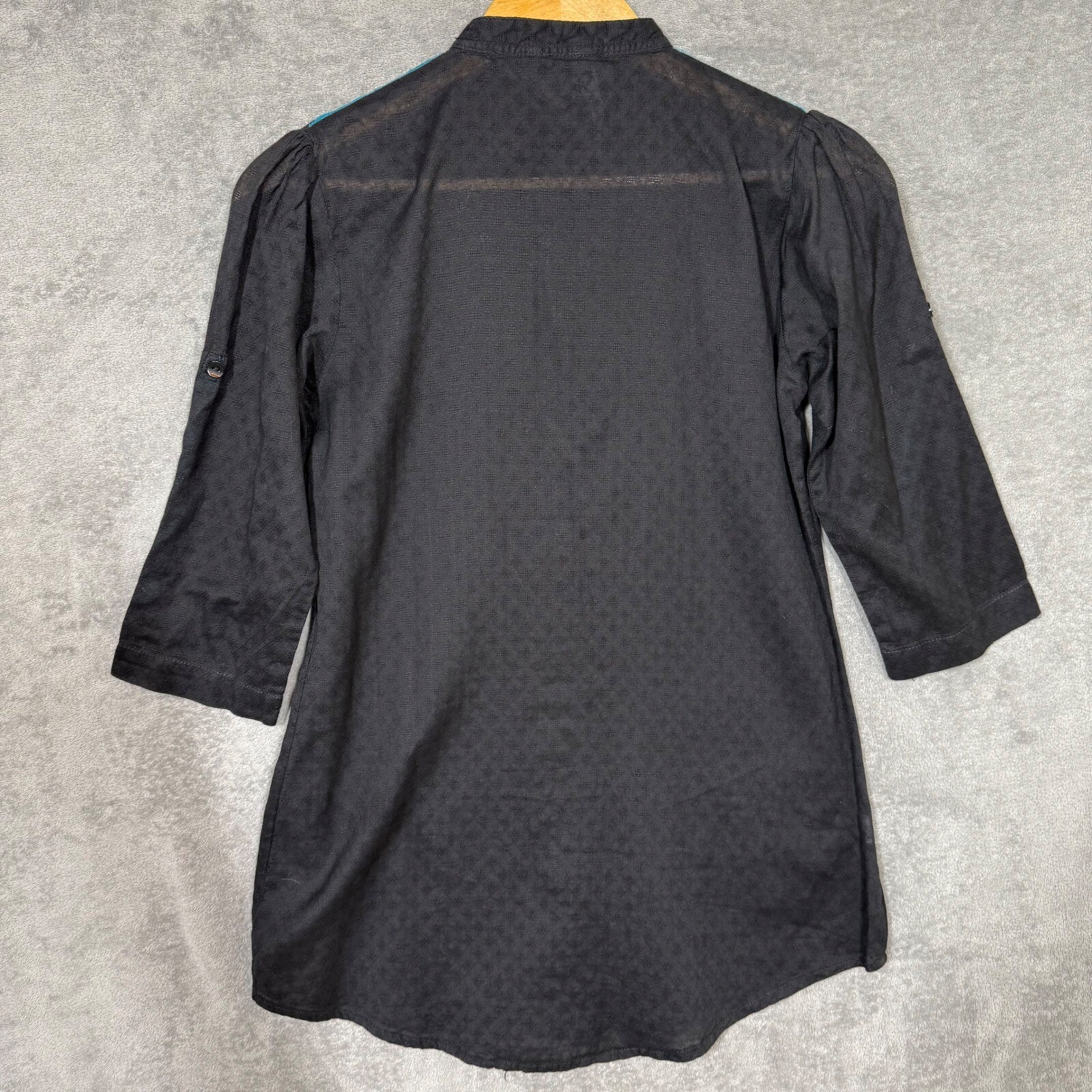 Vintage Casual Outfitters Southwestern Button Down Shirt XS Embroidered Pleated