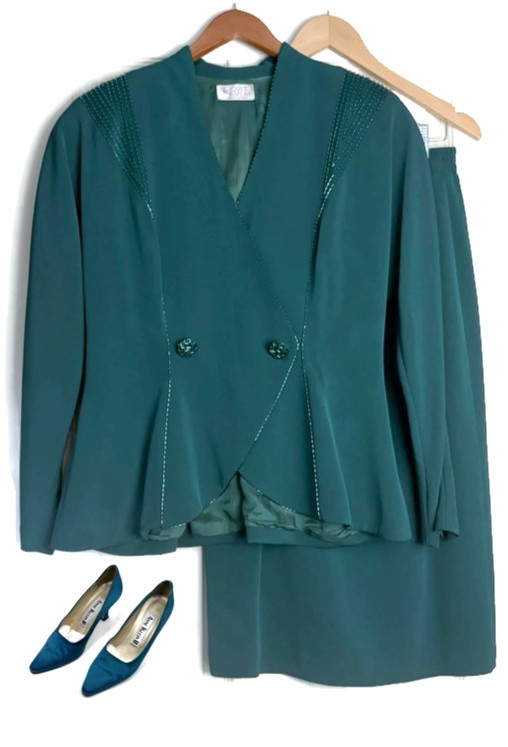 Vintage Beaded Emerald Skirt Suit & Shoes – 80s/90s Style – Costume TV Theater