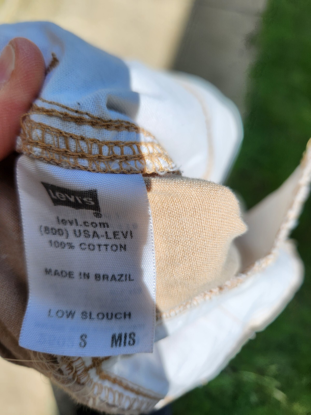Vintage Levis Nouveau Low Slouch Capri Pants Beige Size Small Misses Red Tab