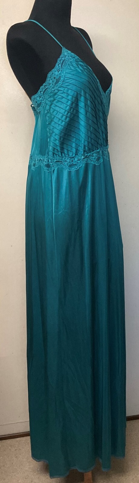 Jade Green Nightgown Jenelle of California Made in the US Size Tall Large (VC43)