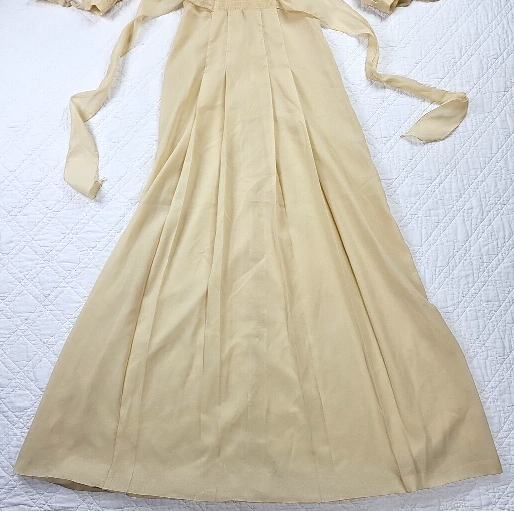 VTG 70’s Cream Lightweight Long Sleeve Maxi Dress Size S Malibu Media
