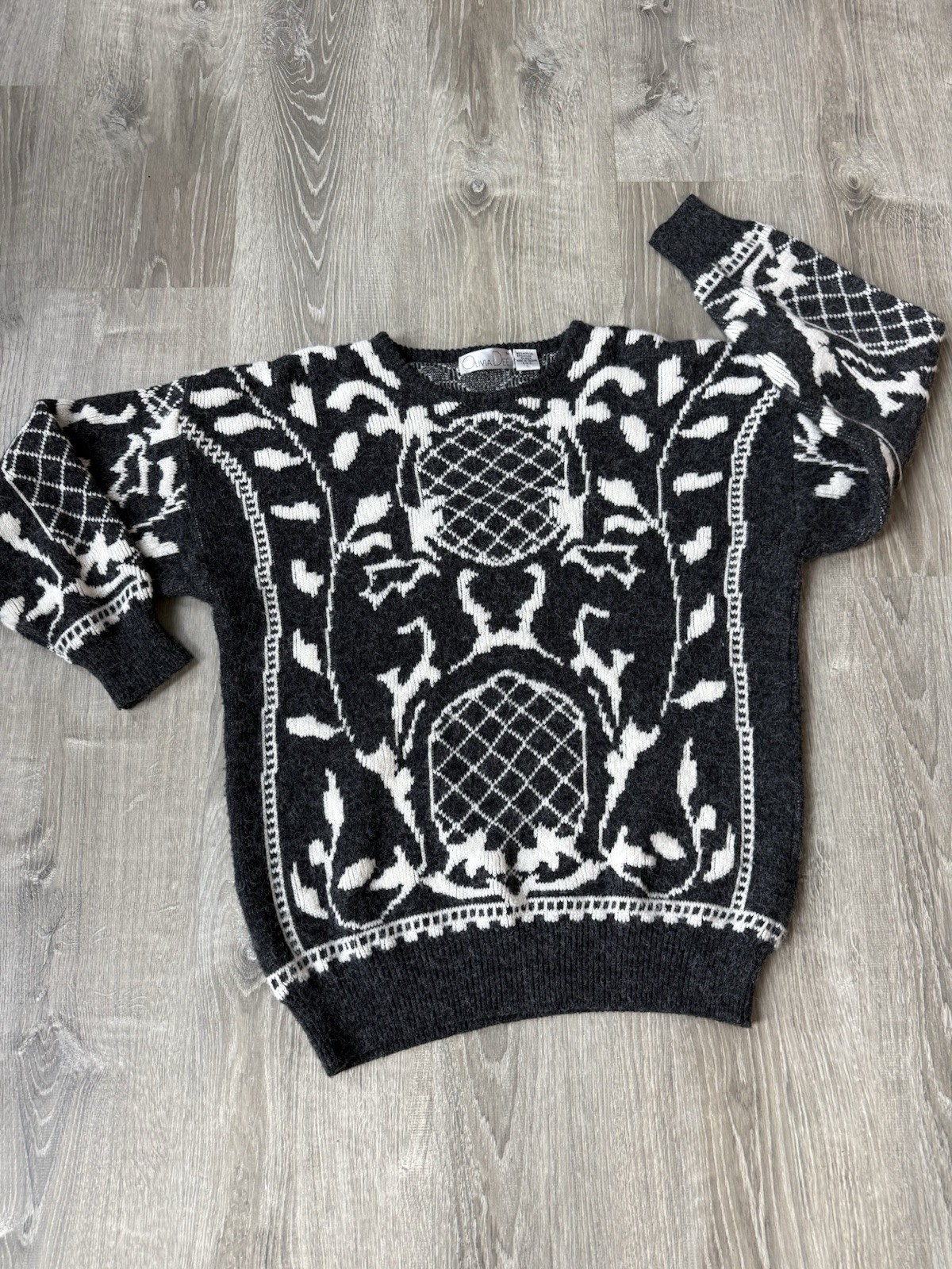 VTG Chunky Oversized Knit Sweater Black White Cosby whimsigoth Coogi Style