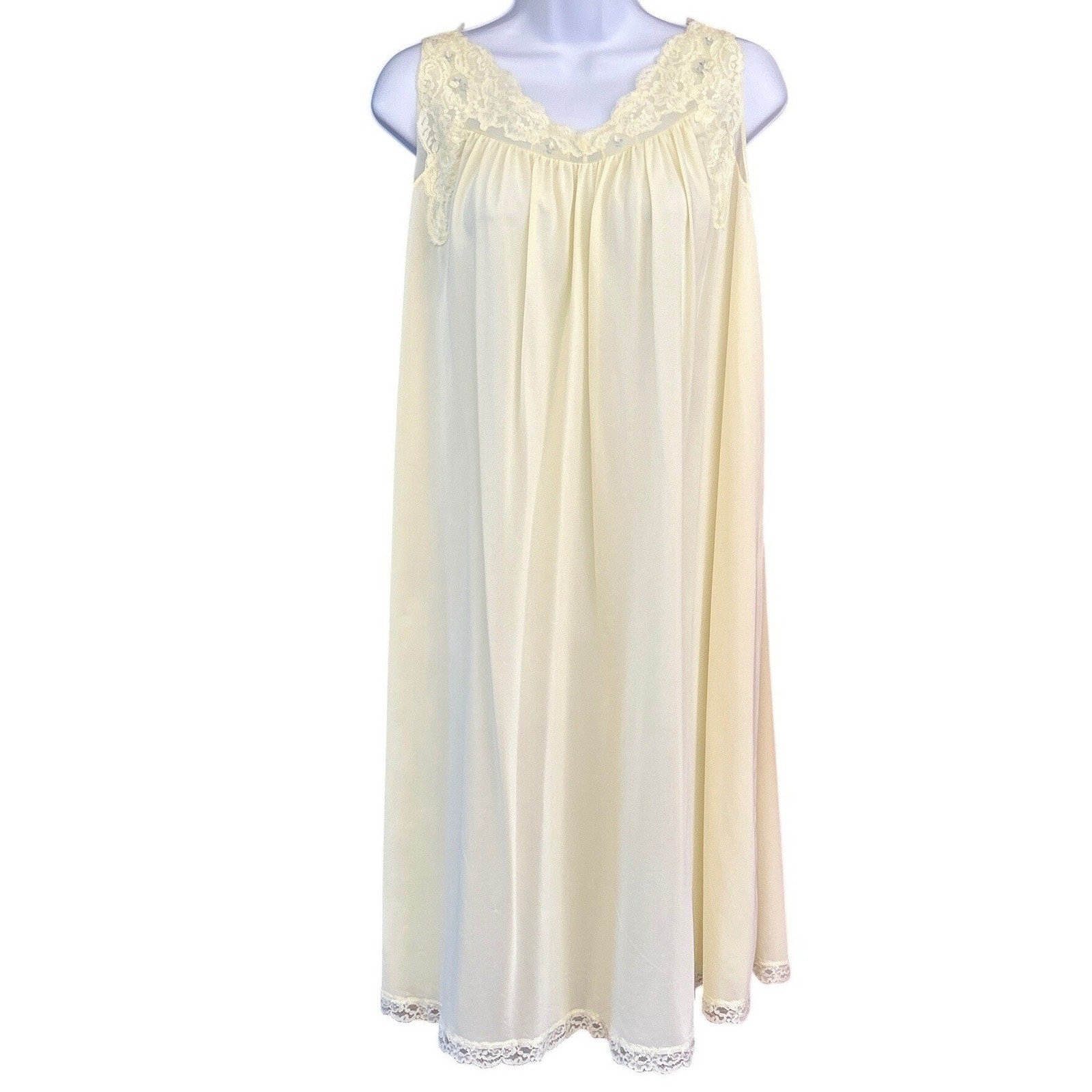 Vintage Shadowline Nightgown Butter Yellow Lace Coquette Grandmacore Pastelcore