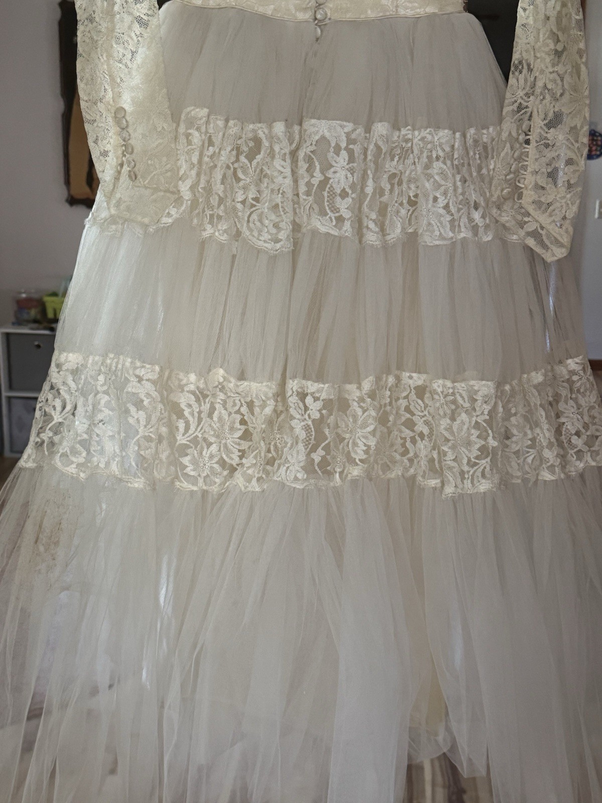 Vintage 1950s Ivory Wedding Dress, Lace And Tulle, XS,