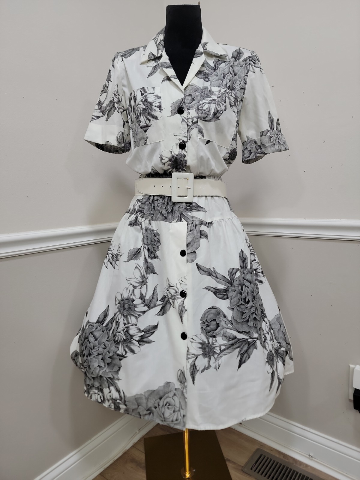 Vintage 80s Black White Floral Shirt Dress Belted Tea Party Cottagecore