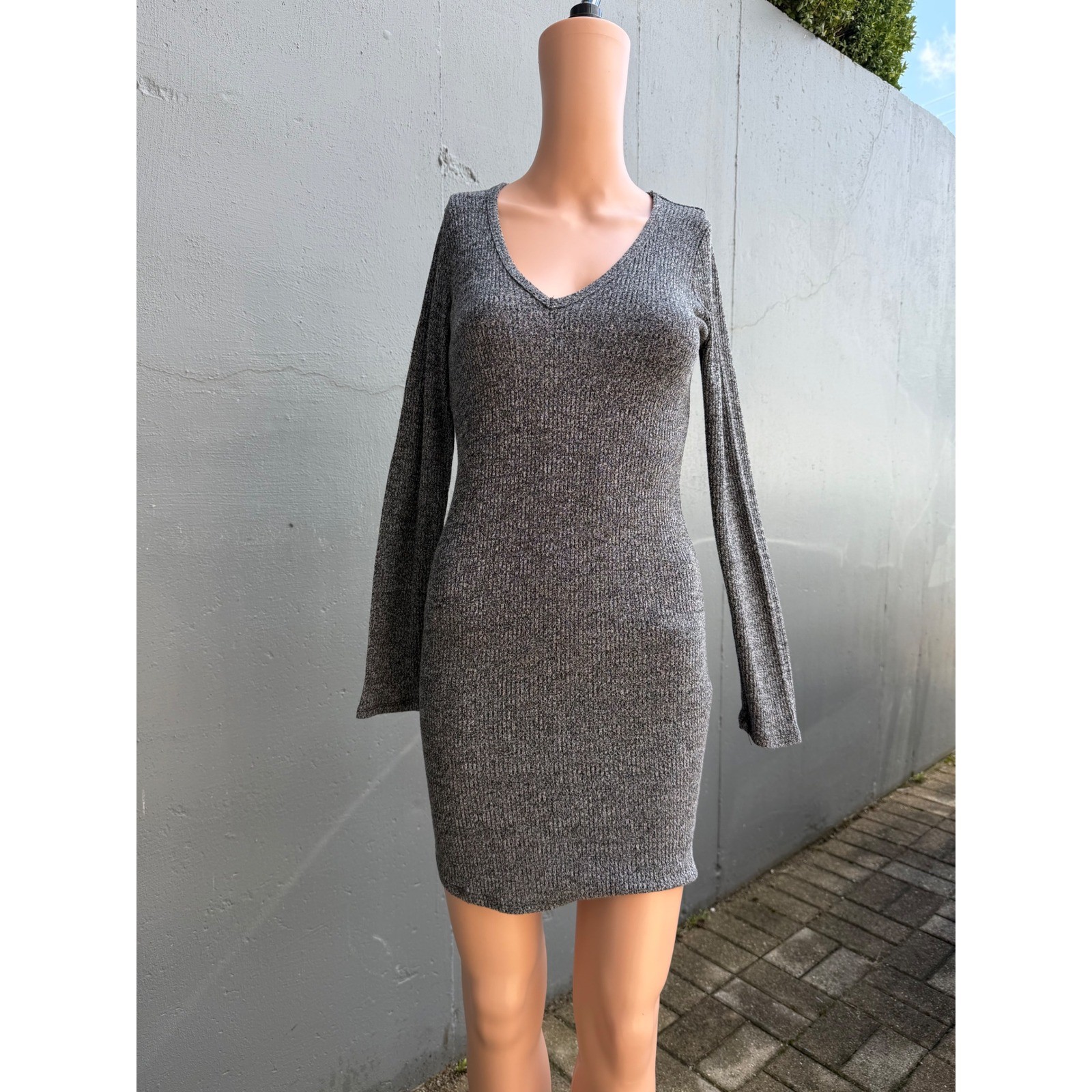 Vintage 90s Grey Ribbed Knit V-Neck minimalist layering Bodycon Mini Dress Small