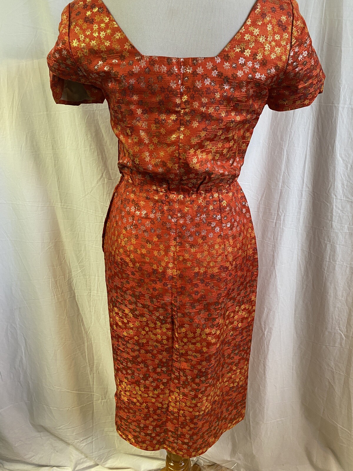 Vintage 50s Orange Silver/Gold Leaves Silk Damask Short Sleeve Sheath Dress S/M