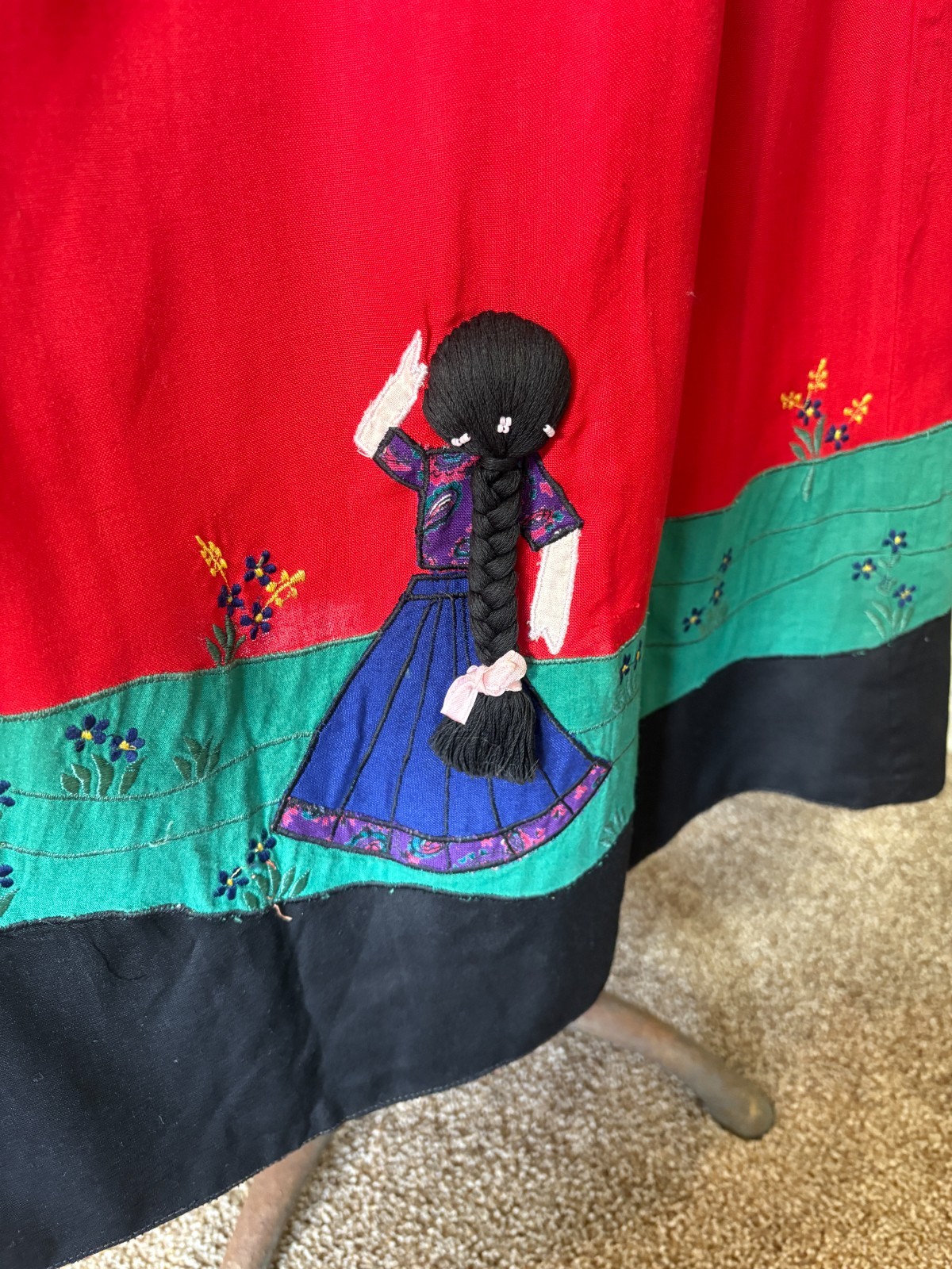 RARE Vintage René Derhy Paris Skirt w Embroidered Spanish Dancers & Accents L