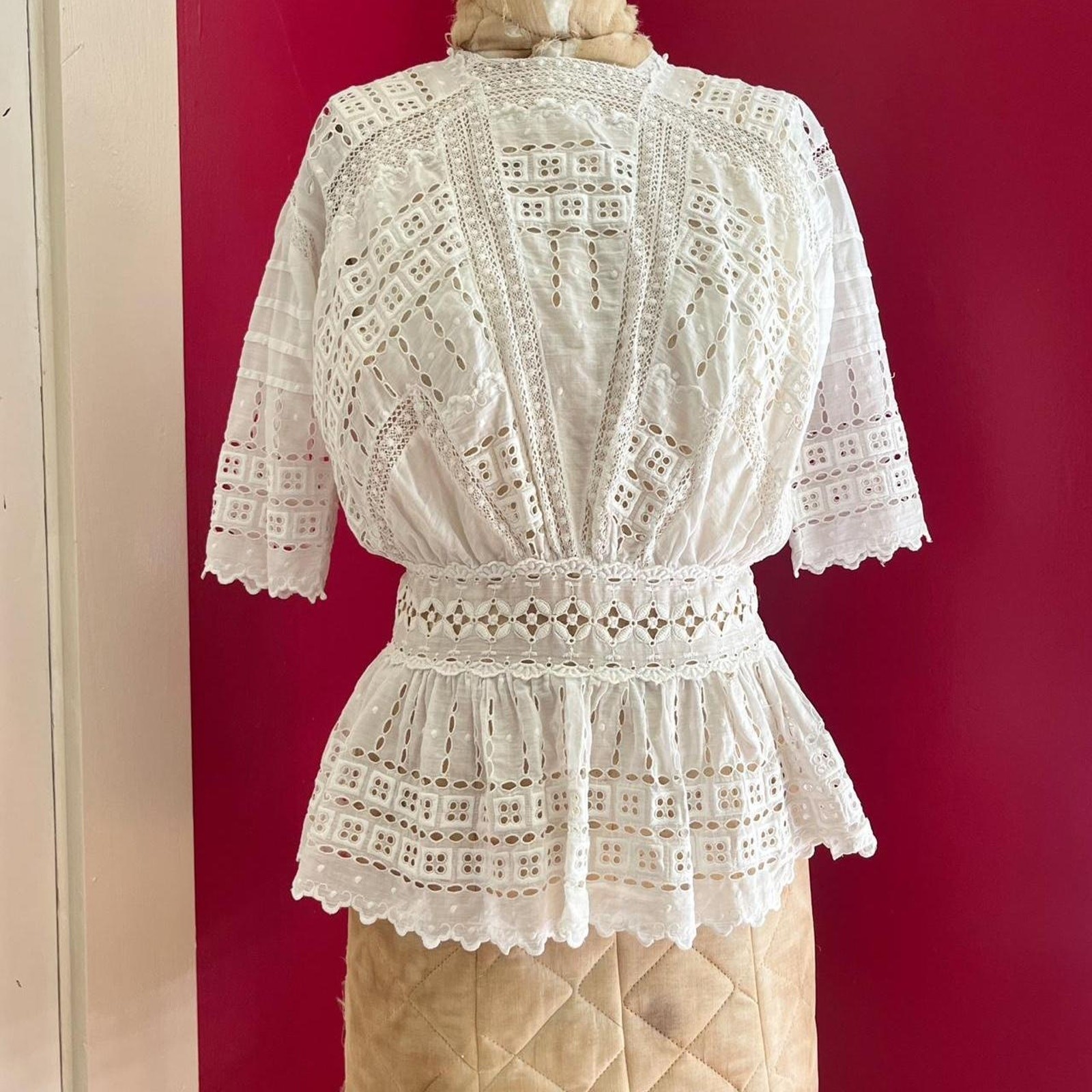 Antique Edwardian White Embroidered Eyelet Cutwork Cinched Waist Lawn Blouse XS