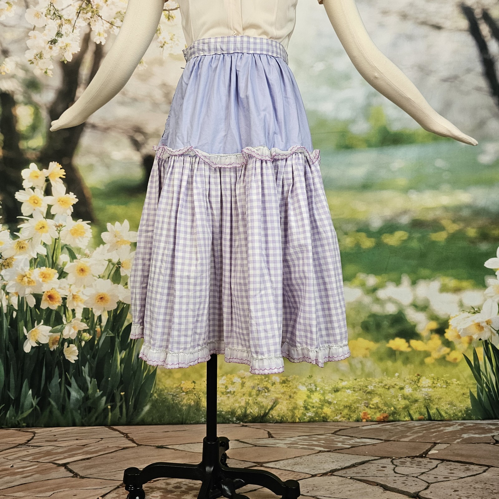 Vintage 1940s 50s Skirt Lilac Purple Gingam Scalloped Lace Ruffle Tiered Picnic