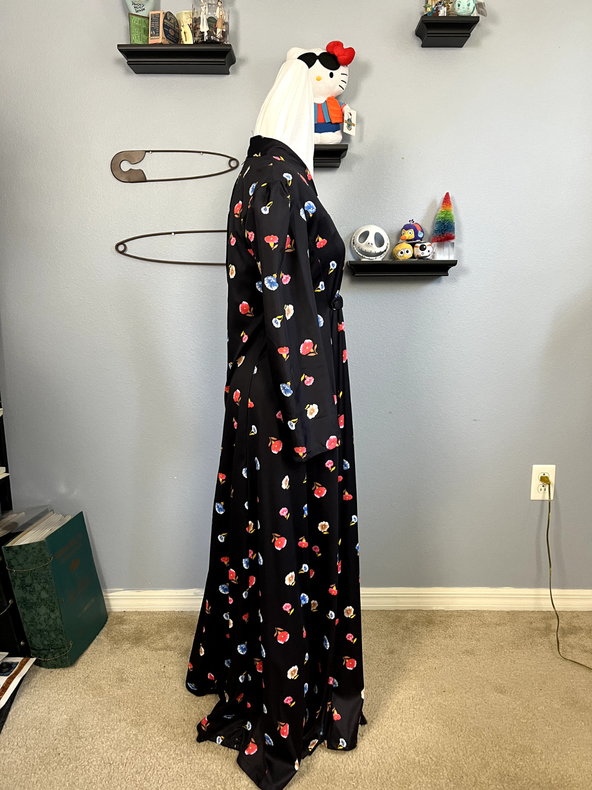 Vtg 1970’s Double Knit Polyester Long Sleeve Black Mulitcolor Floral Dress XS/S