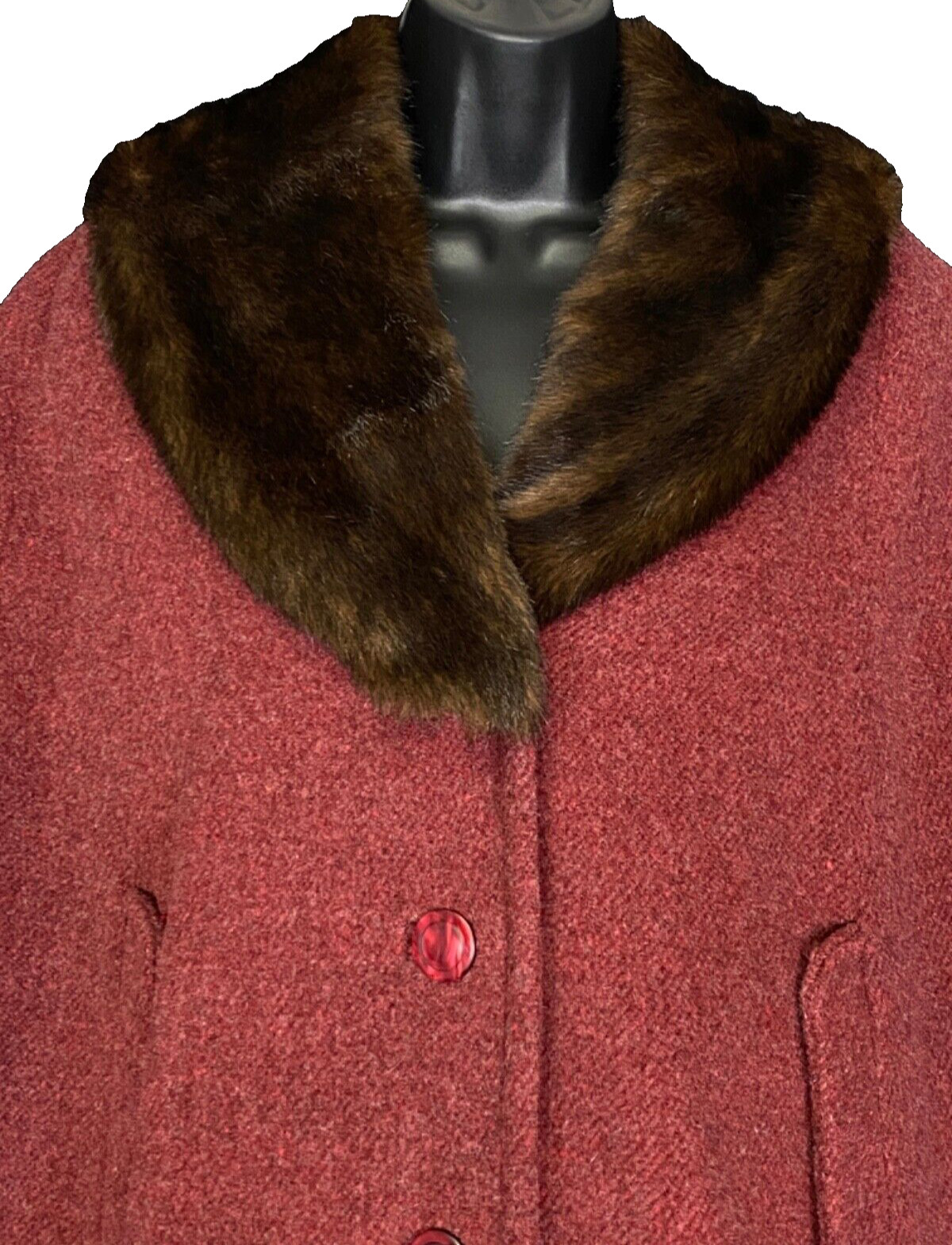 Vintage maroon wool cape, brown faux fur collar, burgundy pink red 1960s 1970s