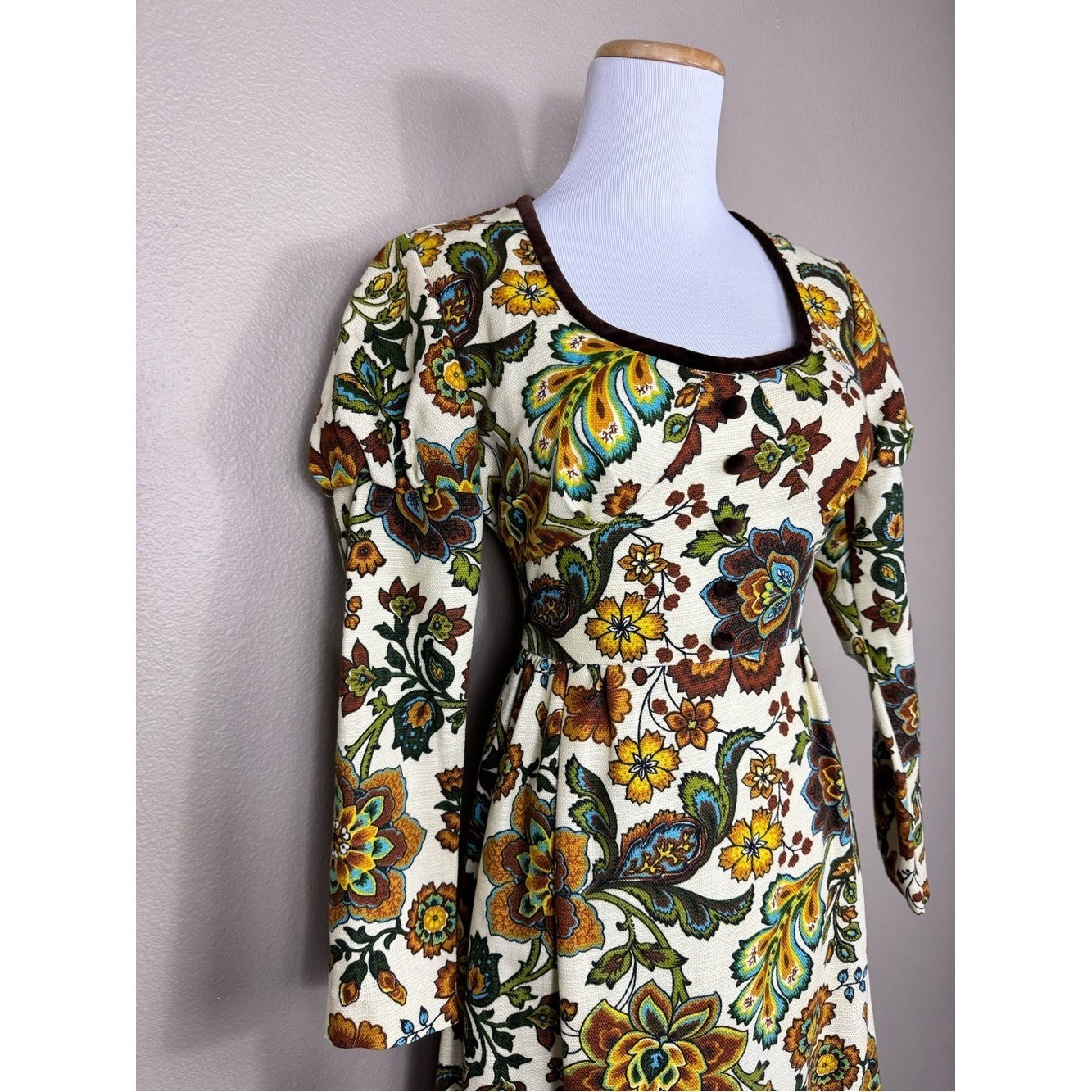 California Charmer 60’s Regency Tapestry Fabric Prairie Dress