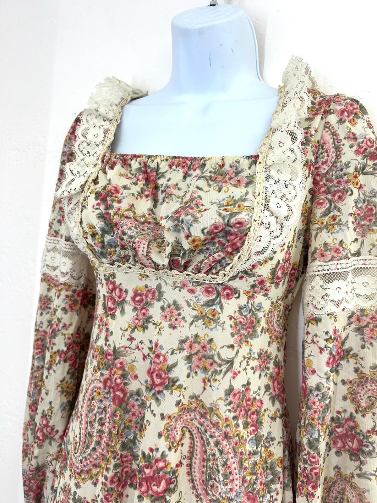 Vintage 70s Handmade Floral Paisley Lace Boho Peasant Maxi Dress Size S