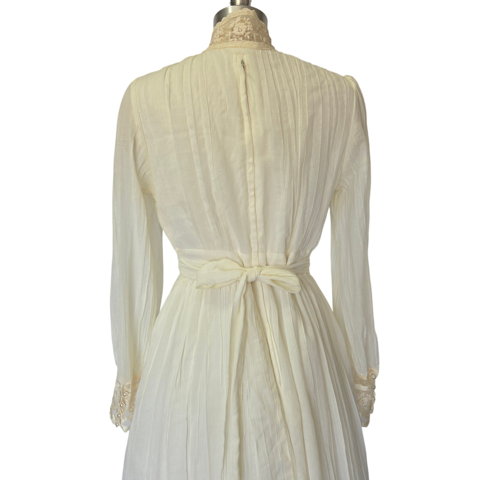 Gunne Sax Wedding Dress Size 11 Ivory Lace Vintage 70s Prairie Bridal Gown