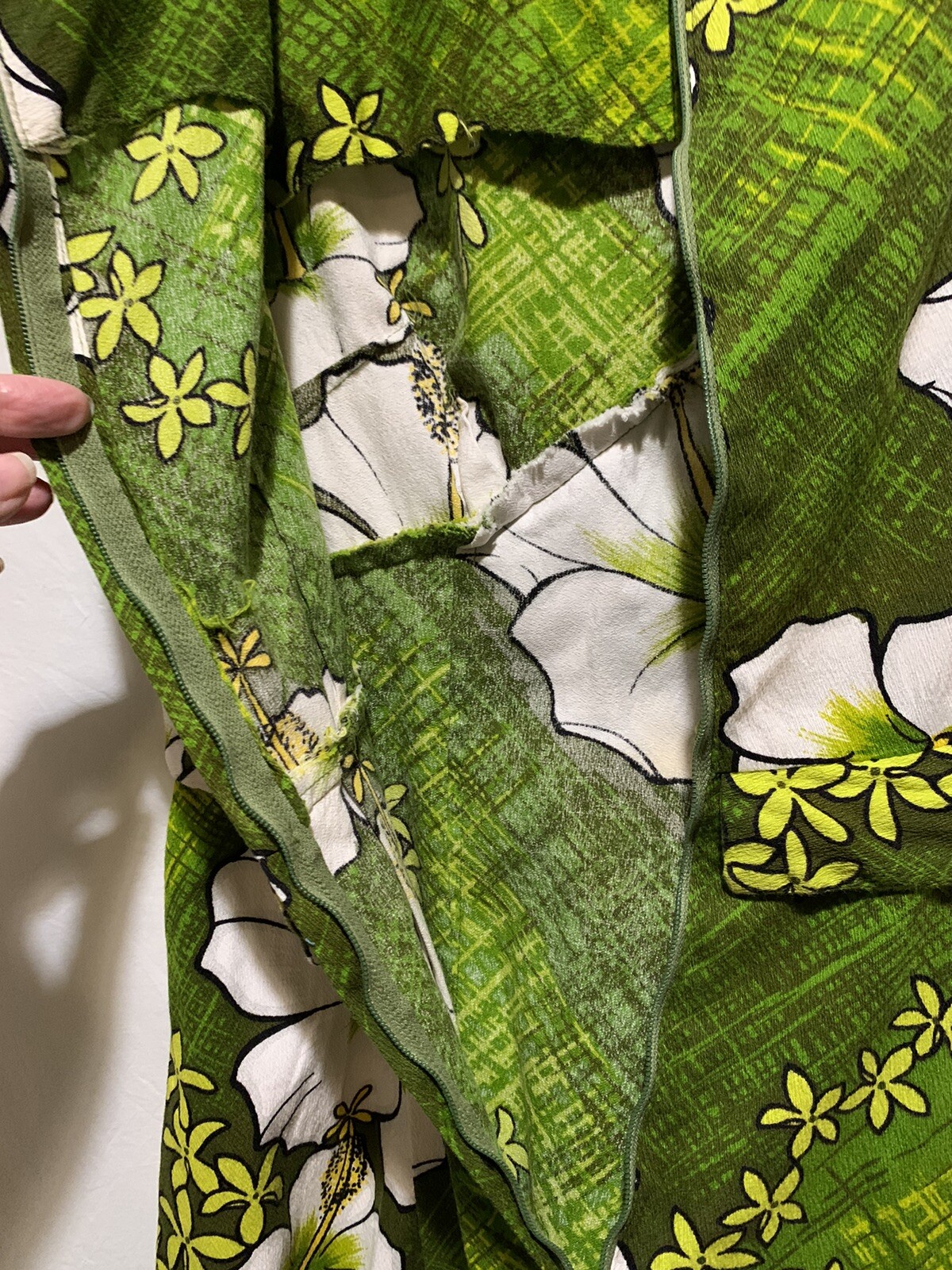 ❤️Vintage HAWAII NEI Hawaiian 70’s HONOLULU Lime Green Hibiscus Floral Dress
