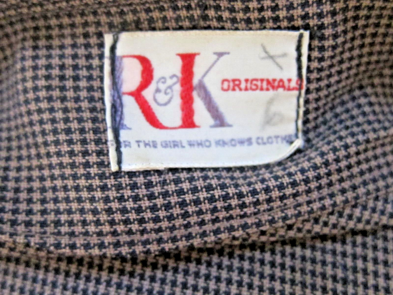 Stunning VTG 1950’s R & K Originals Tan Wrap Dress Large Collar 1/2 Sleeve Sz Sm