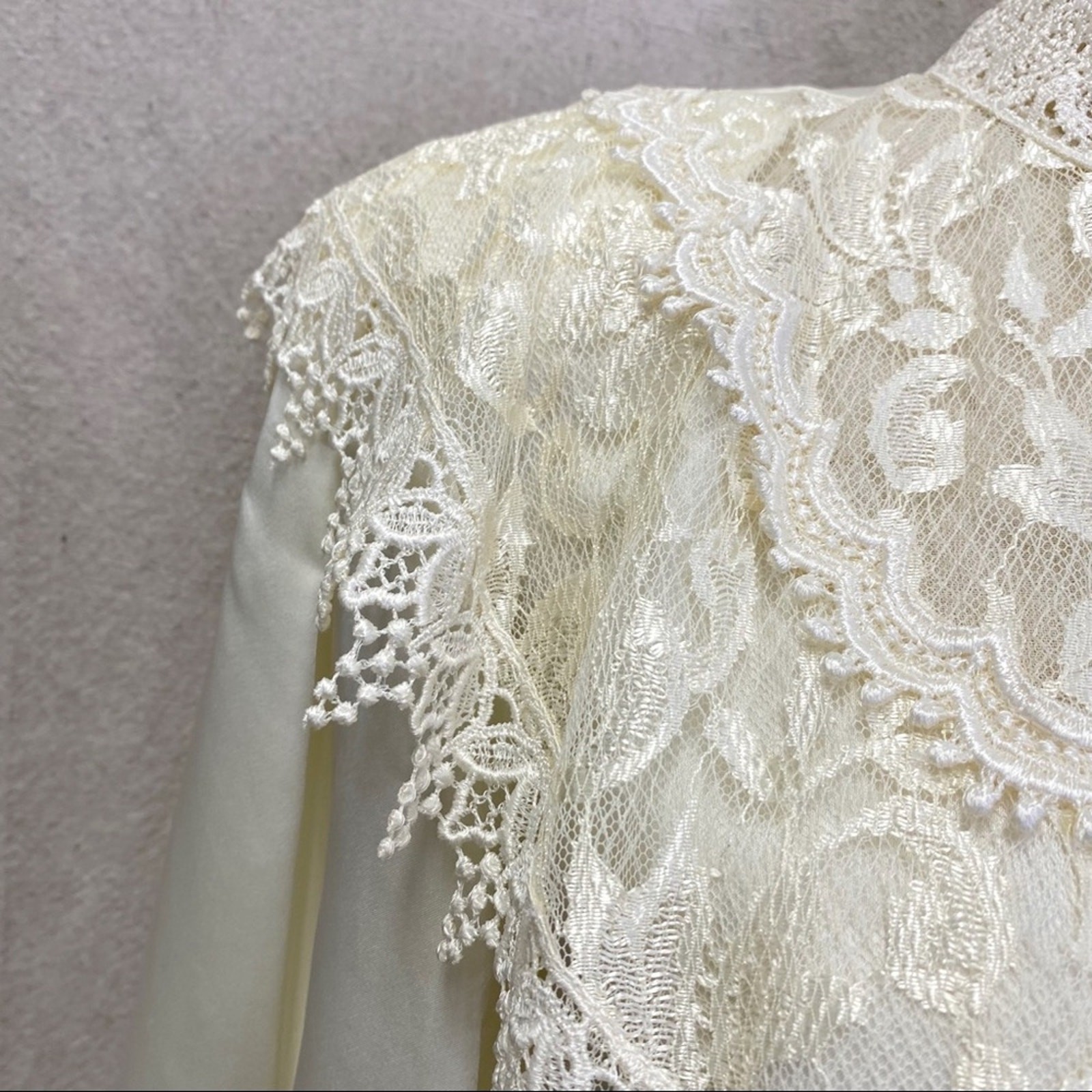 Vintage 90’s Worthington ivory/off white blouse/pencil skirt set Size 12
