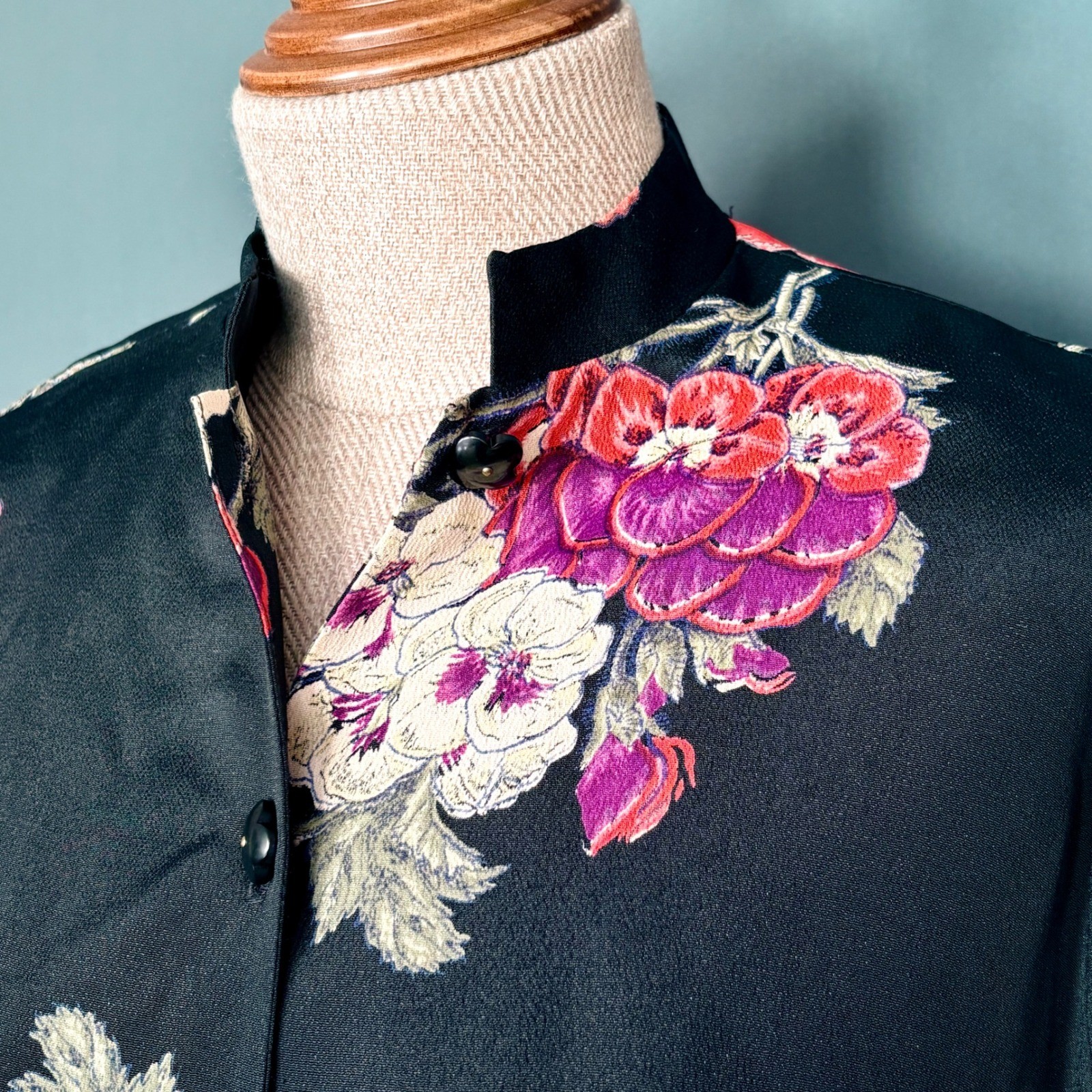 Vintage Asian Skirt Suit | Sz 4 | 100% Silk Floral Cheongsam Hostess – 1970s 80s