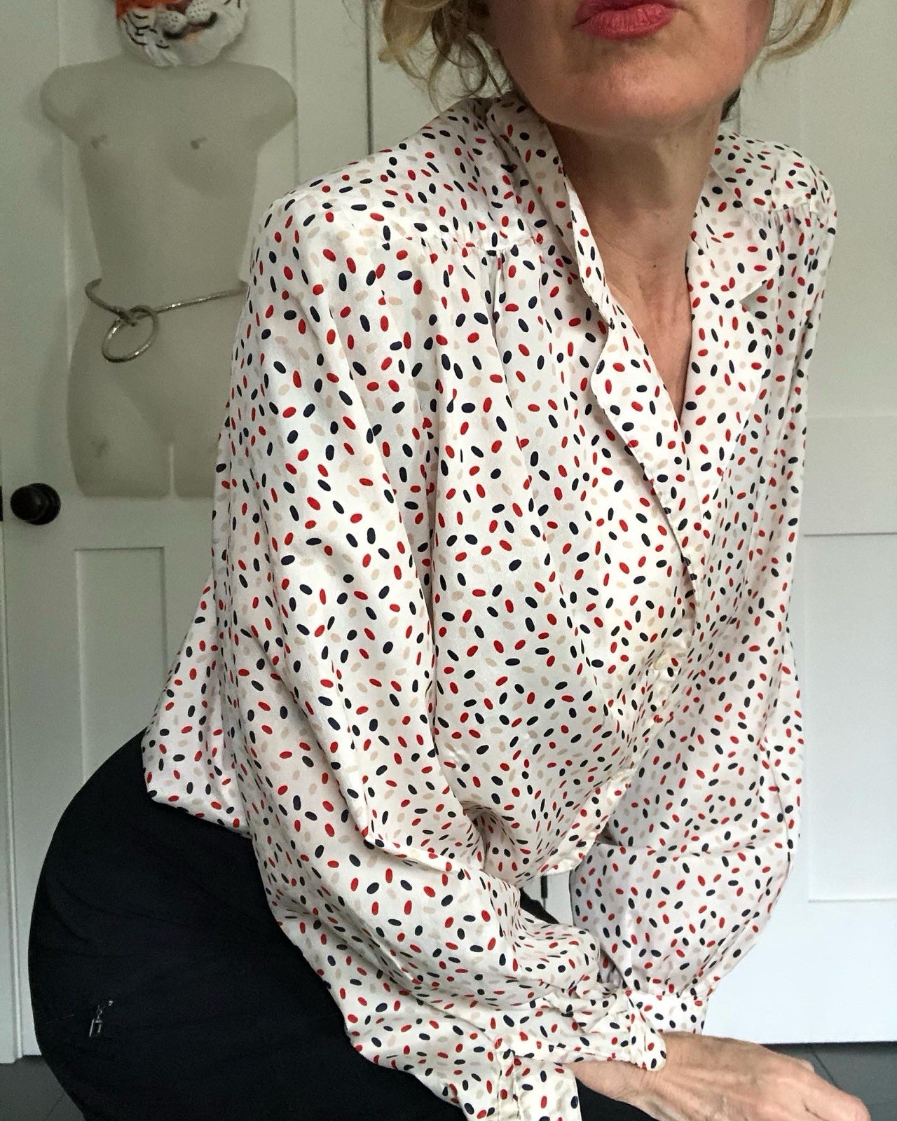 VTG Evan Picone 80s 90s blouse poly career business corp core designer dot print