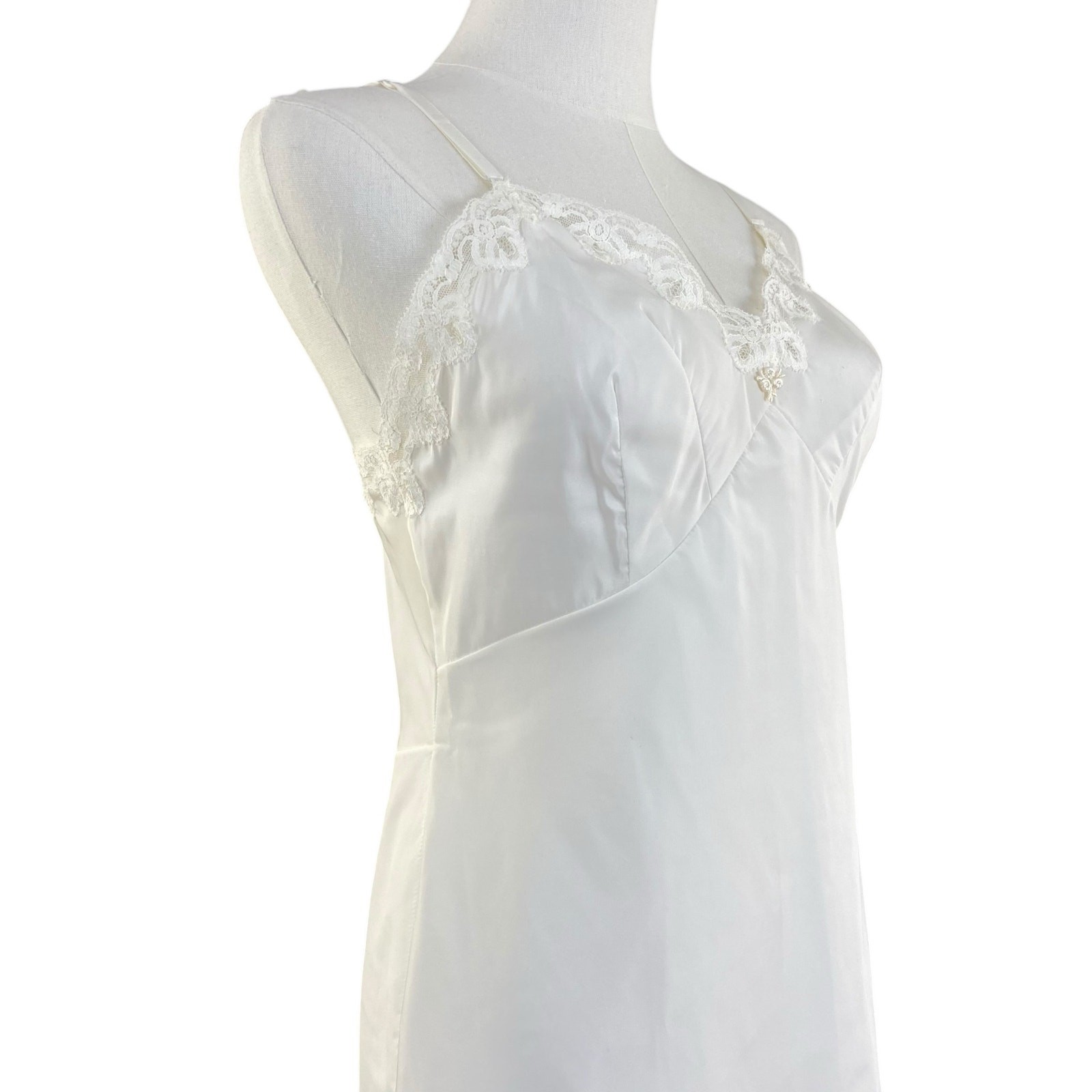 Vintage 70s Wonder Maid White Lacy Maxi Full Slip Dress Women’s Size M