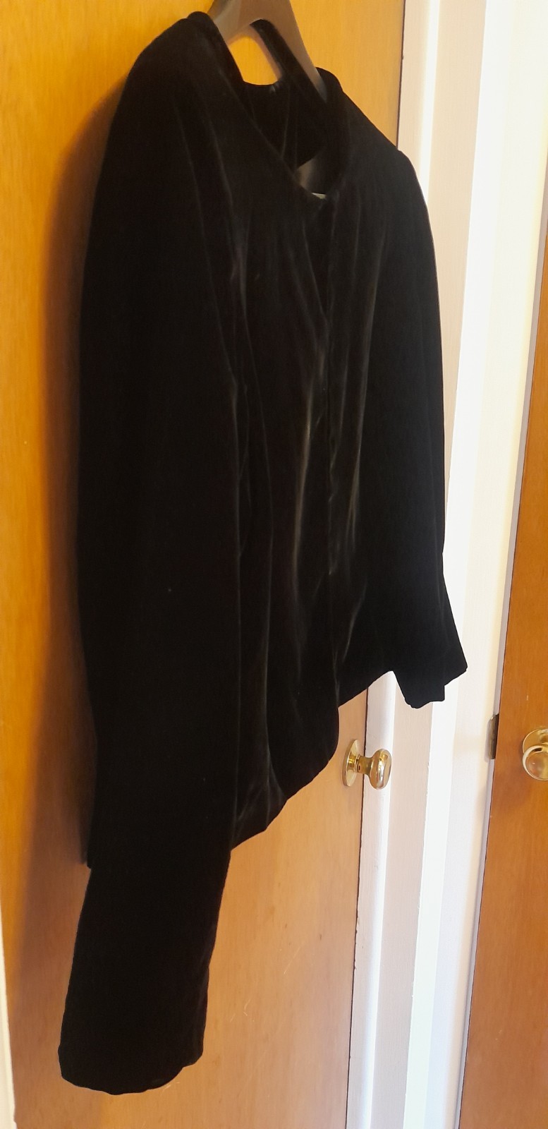 Elissa Vintage Women’s Ultra-soft Black Velvet Jacket Shrug (Size 14)