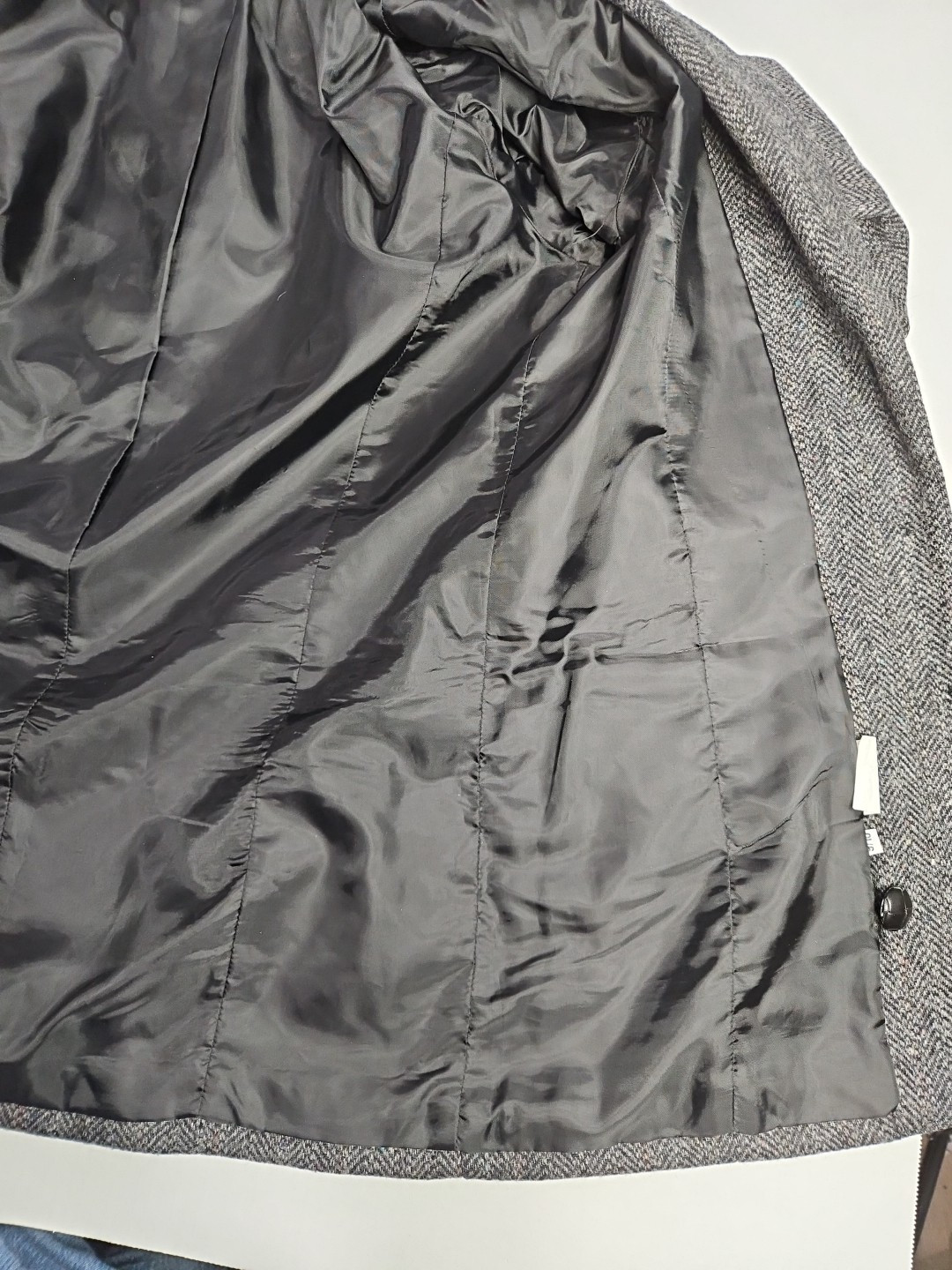 VINTAGE INTERNATIONAL SCENE WOOL AND SUEDE COAT (98)